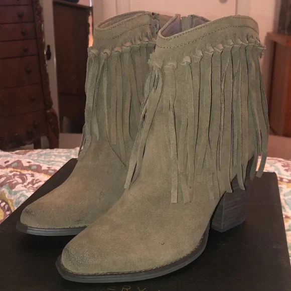 NIB Very Volatile Cupids Khaki Boots 8 - Picture 3 of 6